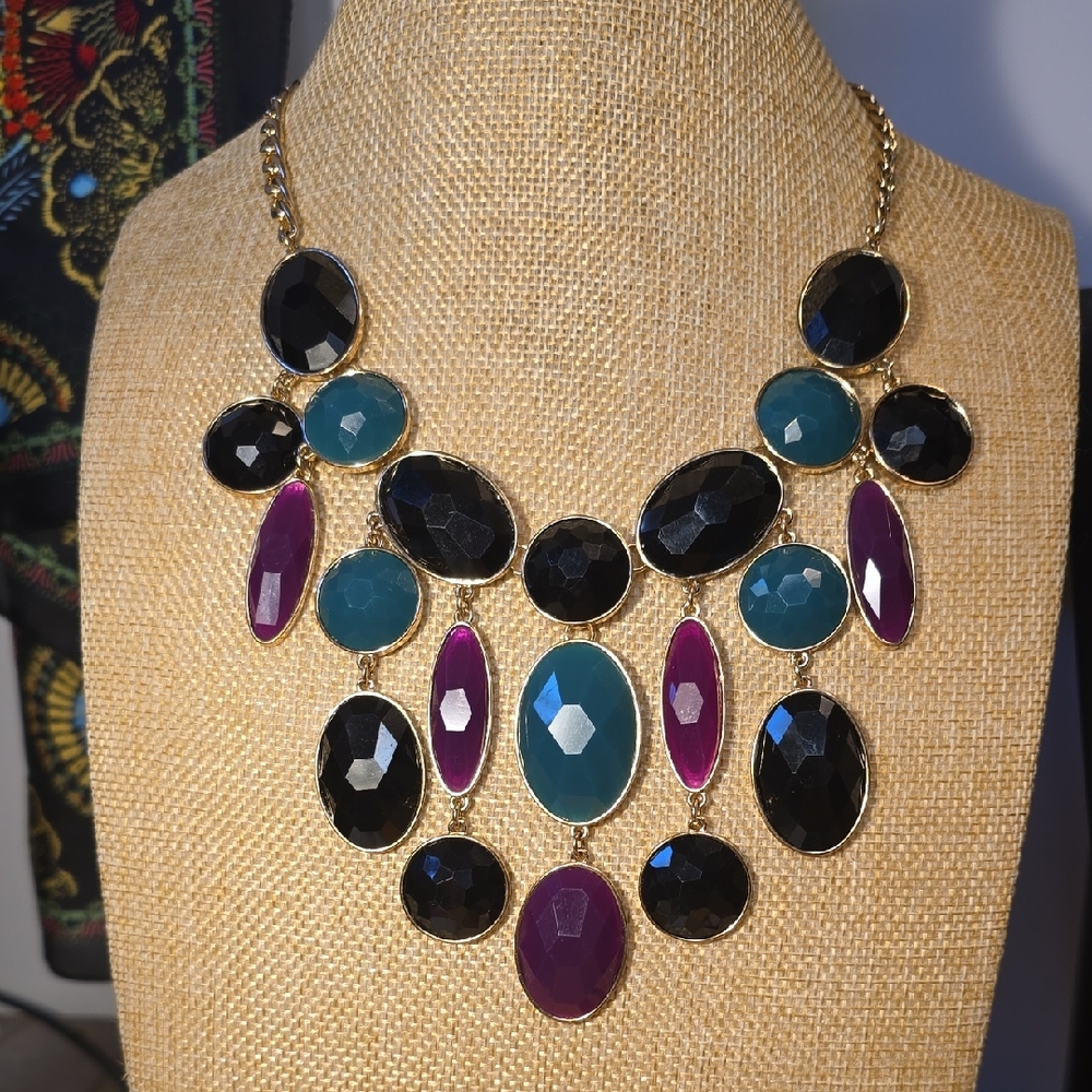 Faceted Bib Style Necklace